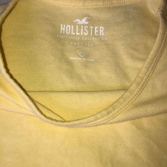 Cropped Hollister shirt - Picture 3 of 4